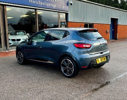 Renault Clio 0.9 Clio Iconic TCe 5dr 9