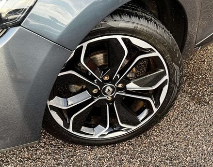 Renault Clio 0.9 Clio Iconic TCe 5dr 3