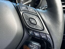 Toyota C-HR 2.0 C-HR Excel HEV CVT 5dr 57