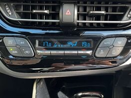 Toyota C-HR 2.0 C-HR Excel HEV CVT 5dr 48