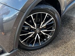 Toyota C-HR 2.0 C-HR Excel HEV CVT 5dr 3