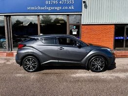 Toyota C-HR 2.0 C-HR Excel HEV CVT 5dr 10