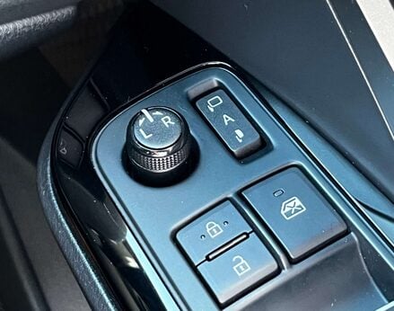 Toyota C-HR 2.0 C-HR Excel HEV CVT 5dr 62