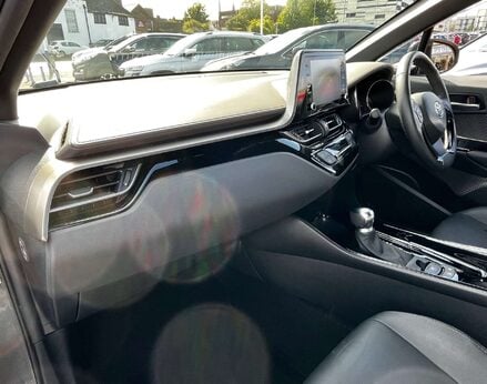 Toyota C-HR 2.0 C-HR Excel HEV CVT 5dr 17
