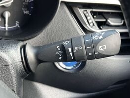 Toyota C-HR 2.0 C-HR Excel HEV CVT 5dr 59