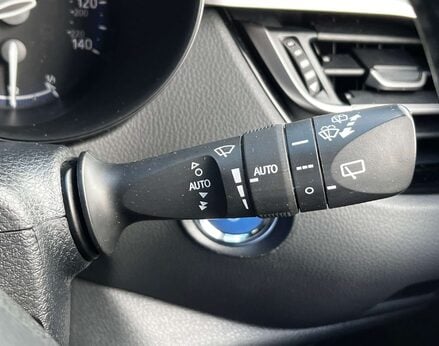 Toyota C-HR 2.0 C-HR Excel HEV CVT 5dr 59