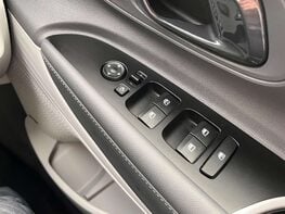 Hyundai BAYON 1.0 Bayon Ultimate TGDi MHEV Auto 5dr 66