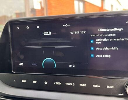 Hyundai BAYON 1.0 Bayon Ultimate TGDi MHEV Auto 5dr 43