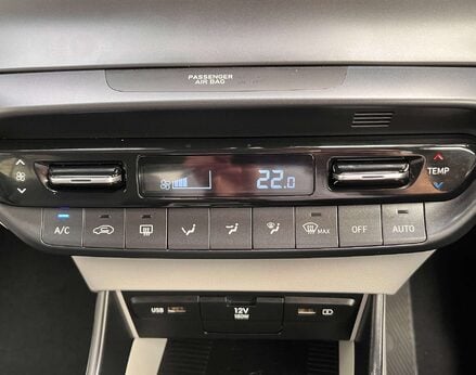 Hyundai BAYON 1.0 Bayon Ultimate TGDi MHEV Auto 5dr 56