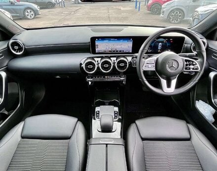 Mercedes-Benz A Class 1.3 A 200 Sport Exeutive Auto 5dr 2