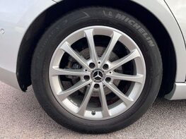 Mercedes-Benz A Class 1.3 A 200 Sport Exeutive Auto 5dr 15