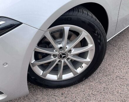 Mercedes-Benz A Class 1.3 A 200 Sport Exeutive Auto 5dr 3