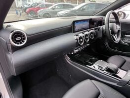 Mercedes-Benz A Class 1.3 A 200 Sport Exeutive Auto 5dr 17