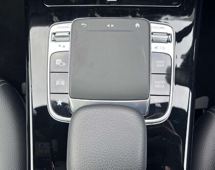 Mercedes-Benz A Class 1.3 A 200 Sport Exeutive Auto 5dr 58