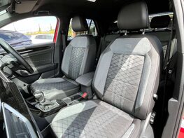Volkswagen T-Roc 1.5 T-Roc R-Line TSI Semi-Auto 5dr 64