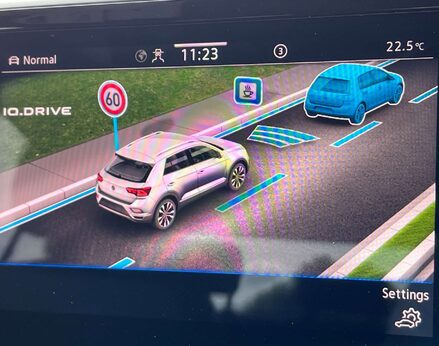 Volkswagen T-Roc 1.5 T-Roc R-Line TSI Semi-Auto 5dr 31