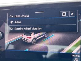 Volkswagen T-Roc 1.5 T-Roc R-Line TSI Semi-Auto 5dr 36