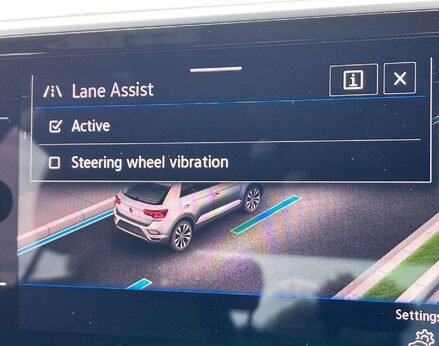 Volkswagen T-Roc 1.5 T-Roc R-Line TSI Semi-Auto 5dr 36