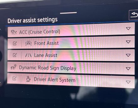 Volkswagen T-Roc 1.5 T-Roc R-Line TSI Semi-Auto 5dr 37