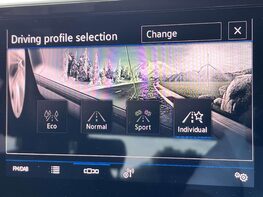 Volkswagen T-Roc 1.5 T-Roc R-Line TSI Semi-Auto 5dr 44