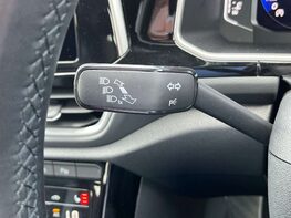 Volkswagen T-Roc 1.5 T-Roc R-Line TSI Semi-Auto 5dr 58