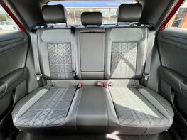 Volkswagen T-Roc 1.5 T-Roc R-Line TSI Semi-Auto 5dr 65