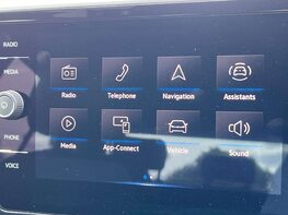 Volkswagen T-Roc 1.5 T-Roc R-Line TSI Semi-Auto 5dr 25