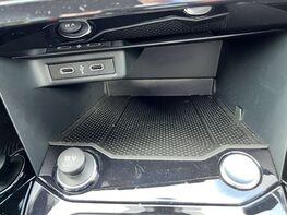 Volkswagen T-Roc 1.5 T-Roc R-Line TSI Semi-Auto 5dr 49