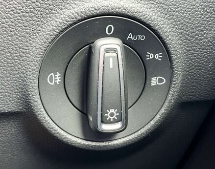 Volkswagen T-Roc 1.5 T-Roc R-Line TSI Semi-Auto 5dr 60