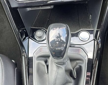 Volkswagen T-Roc 1.5 T-Roc R-Line TSI Semi-Auto 5dr 51