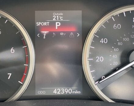 Lexus NX 2.5 NX 300h Luxury CVT 4WD 5dr 26