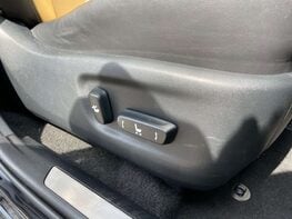 Lexus NX 2.5 NX 300h Luxury CVT 4WD 5dr 57