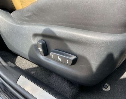 Lexus NX 2.5 NX 300h Luxury CVT 4WD 5dr 57