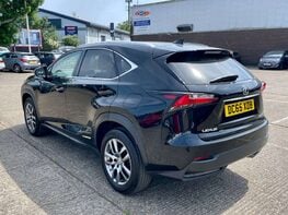 Lexus NX 2.5 NX 300h Luxury CVT 4WD 5dr 9