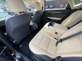 Lexus NX 2.5 NX 300h Luxury CVT 4WD 5dr 61