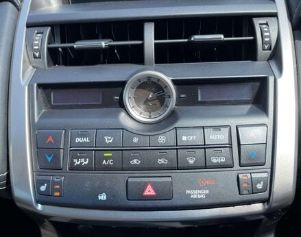 Lexus NX 2.5 NX 300h Luxury CVT 4WD 5dr 42