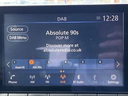 Nissan Juke 1.0 Juke Tekna DiG-T 5dr 38