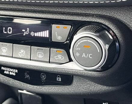 Nissan Juke 1.0 Juke Tekna DiG-T 5dr 46