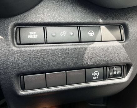 Nissan Juke 1.0 Juke Tekna DiG-T 5dr 57