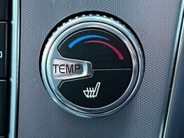 Volvo XC60 2.0 XC60 SE Luxury Nav T5 Auto 5dr 41