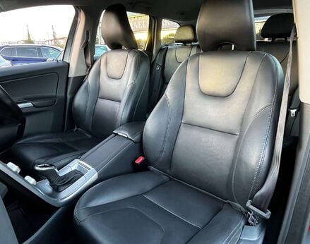Volvo XC60 2.0 XC60 SE Luxury Nav T5 Auto 5dr 54