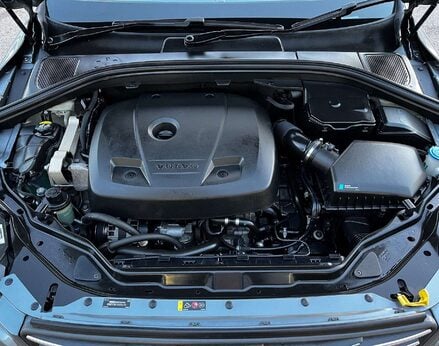 Volvo XC60 2.0 XC60 SE Luxury Nav T5 Auto 5dr 7
