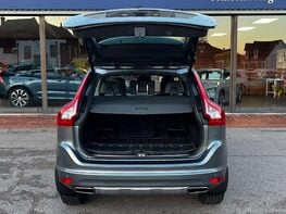 Volvo XC60 2.0 XC60 SE Luxury Nav T5 Auto 5dr 56