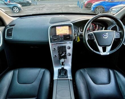 Volvo XC60 2.0 XC60 SE Luxury Nav T5 Auto 5dr 2