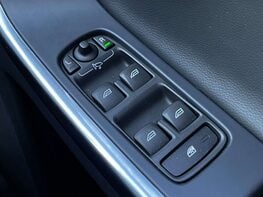 Volvo XC60 2.0 XC60 SE Luxury Nav T5 Auto 5dr 51