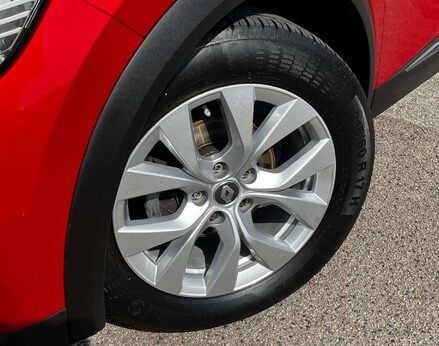 Renault Captur 1.3 Captur Iconic TCe 5dr 3