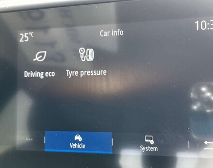 Renault Captur 1.3 Captur Iconic TCe 5dr 39