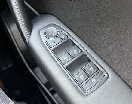 Renault Captur 1.3 Captur Iconic TCe 5dr 60