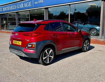 Hyundai KONA 1.6 Kona Premium GT 4x4 Semi-Auto 4WD 5dr 8