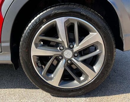 Hyundai KONA 1.6 Kona Premium GT 4x4 Semi-Auto 4WD 5dr 14